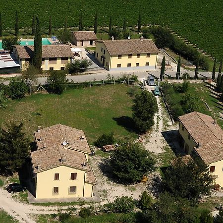 Agriturismo Villaggio Green Монтефалько Экстерьер фото
