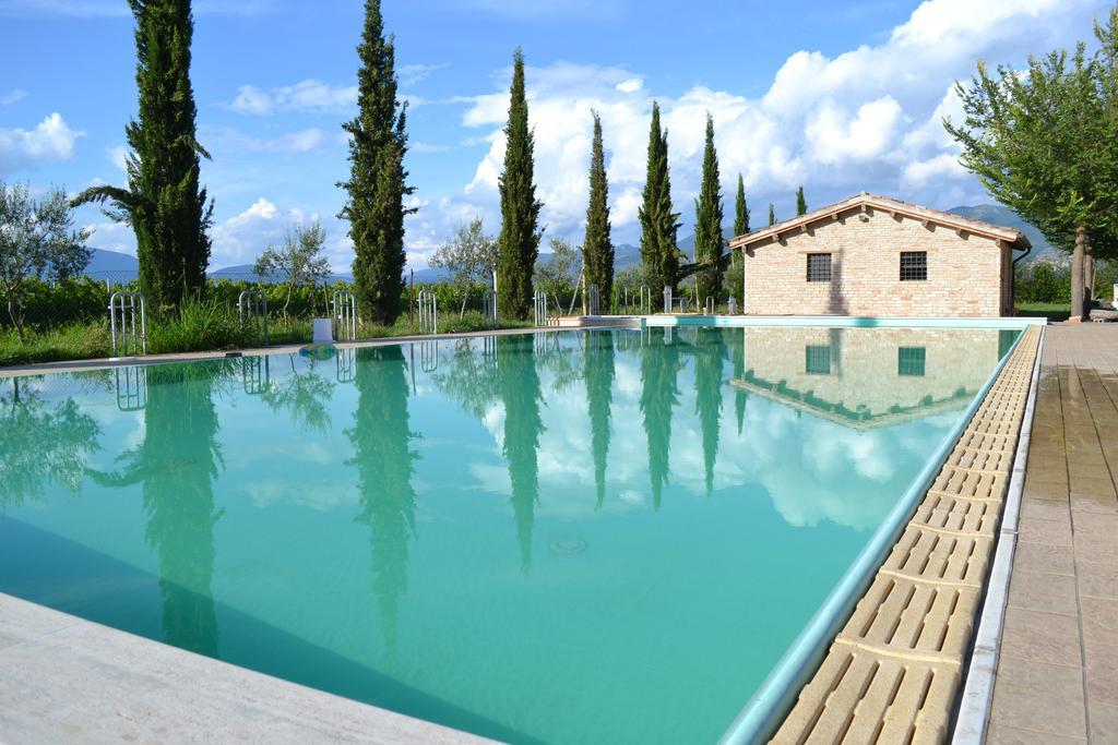 Agriturismo Villaggio Green Монтефалько Экстерьер фото