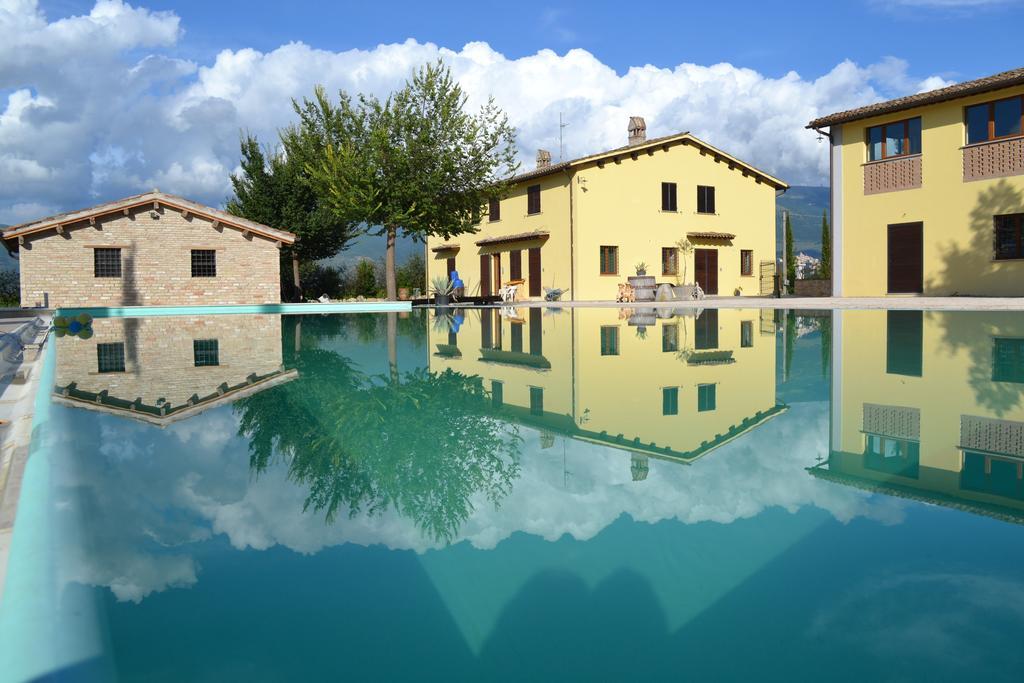 Agriturismo Villaggio Green Монтефалько Номер фото
