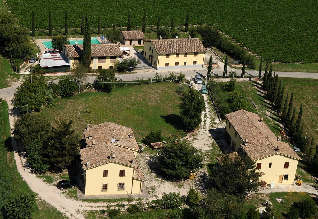 Agriturismo Villaggio Green Монтефалько Экстерьер фото